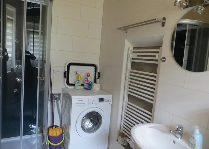 Beck Apartment *